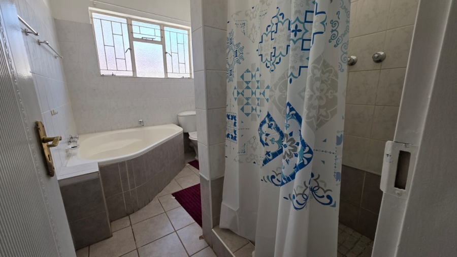 2 Bedroom Property for Sale in Flamwood North West